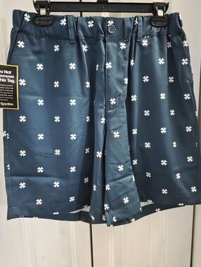 New Tipsy Elves Men's L Shamrock Shorts